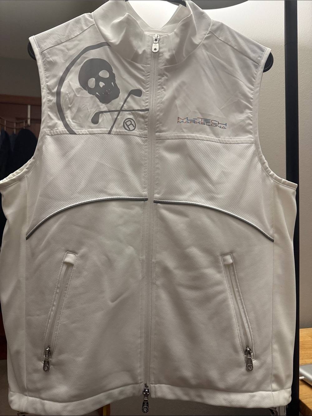 M.RK Tech White Sleeveless Golf Vest